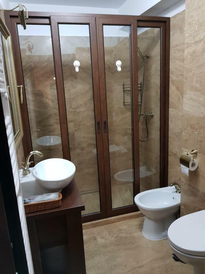 Apartament 2 Camere Ultracentral Ramnicu Valcea Luaran gambar